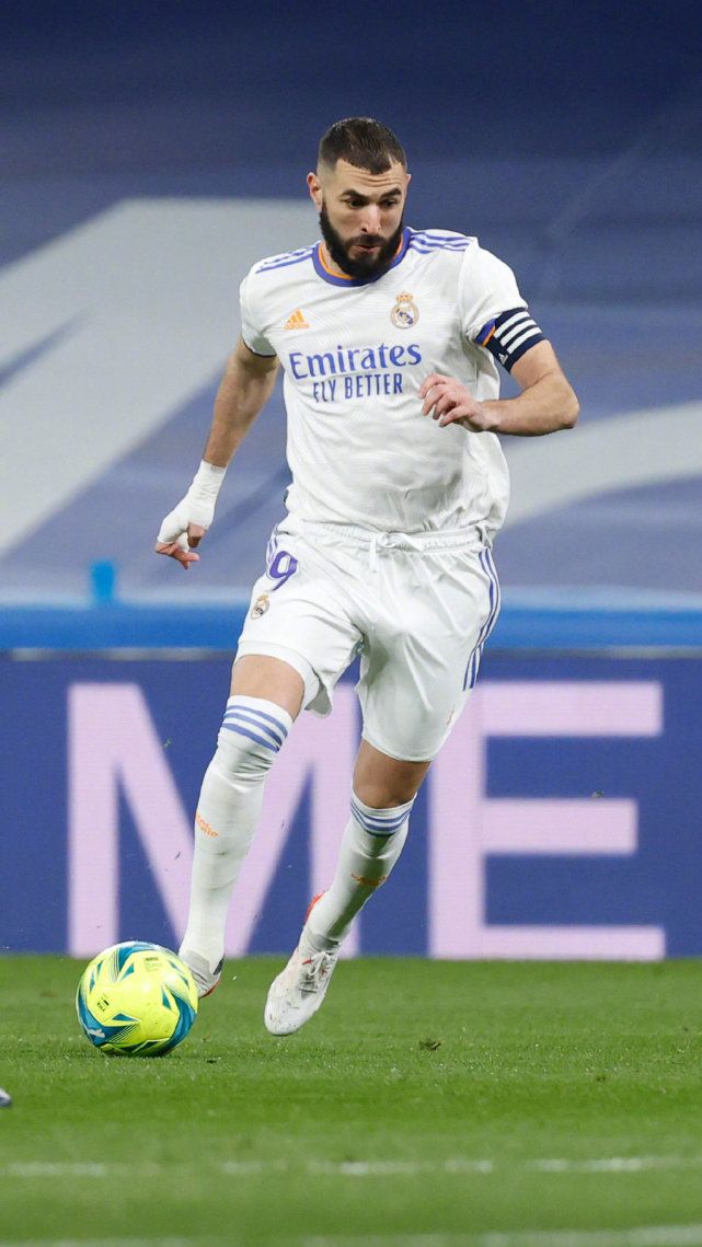 布鲁诺·费尔南德斯复出首秀出彩，广州队主场血战皇家马德里，豪取10连胜(布鲁诺费尔南德斯穿几号球衣)